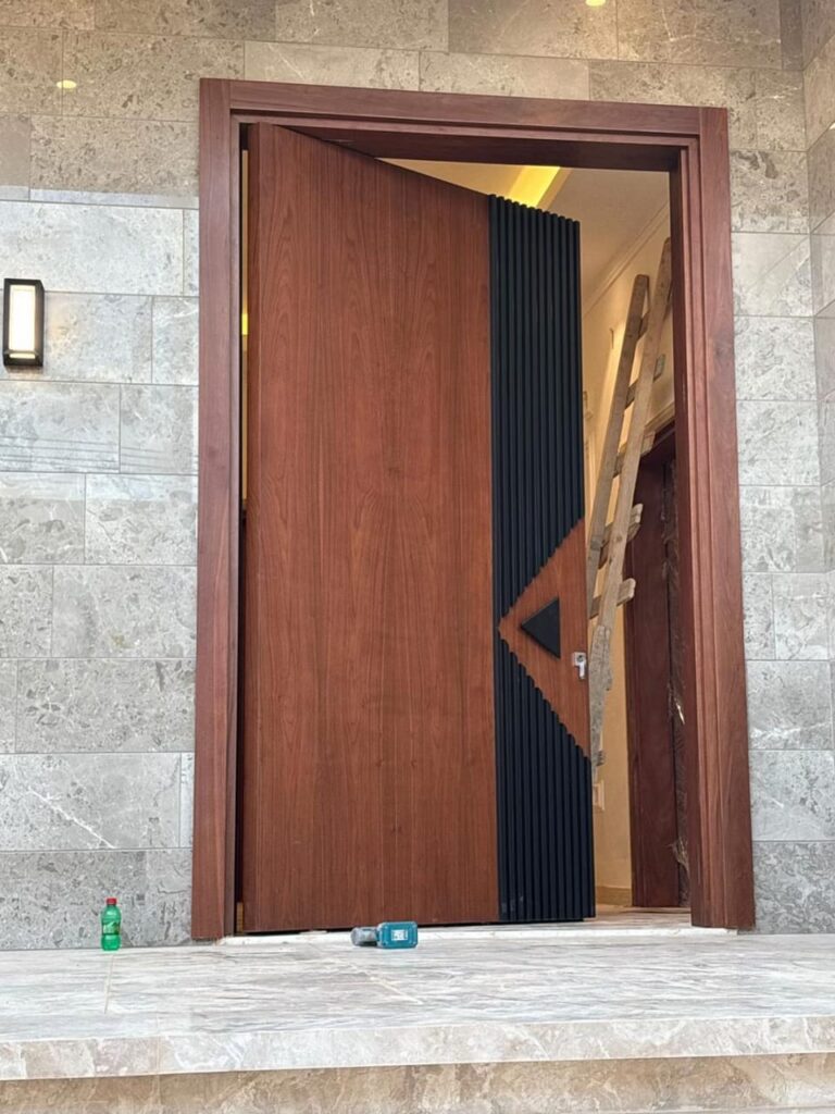 باب مدخل خارجي